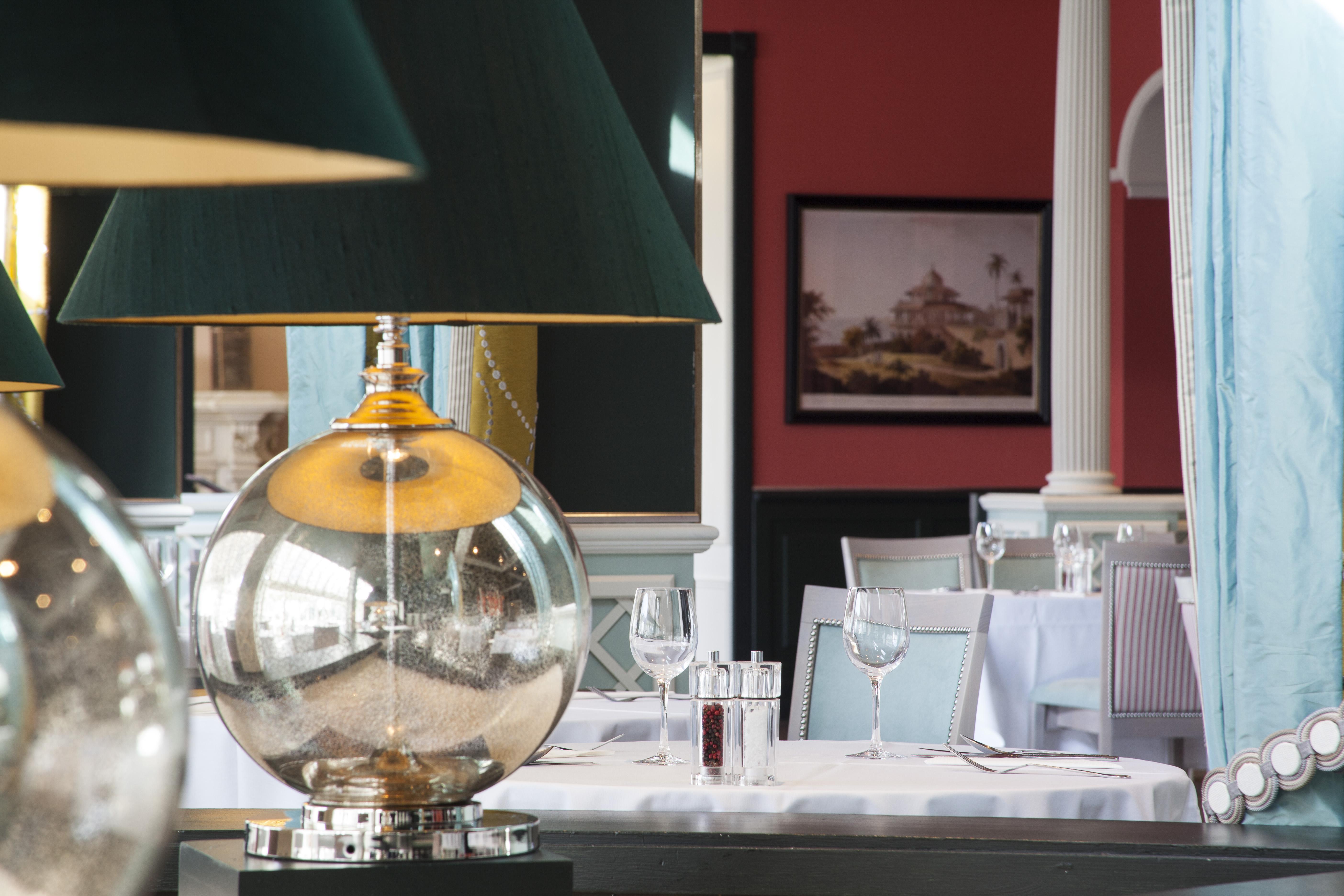 Bromley Court Hotel London Eksteriør billede