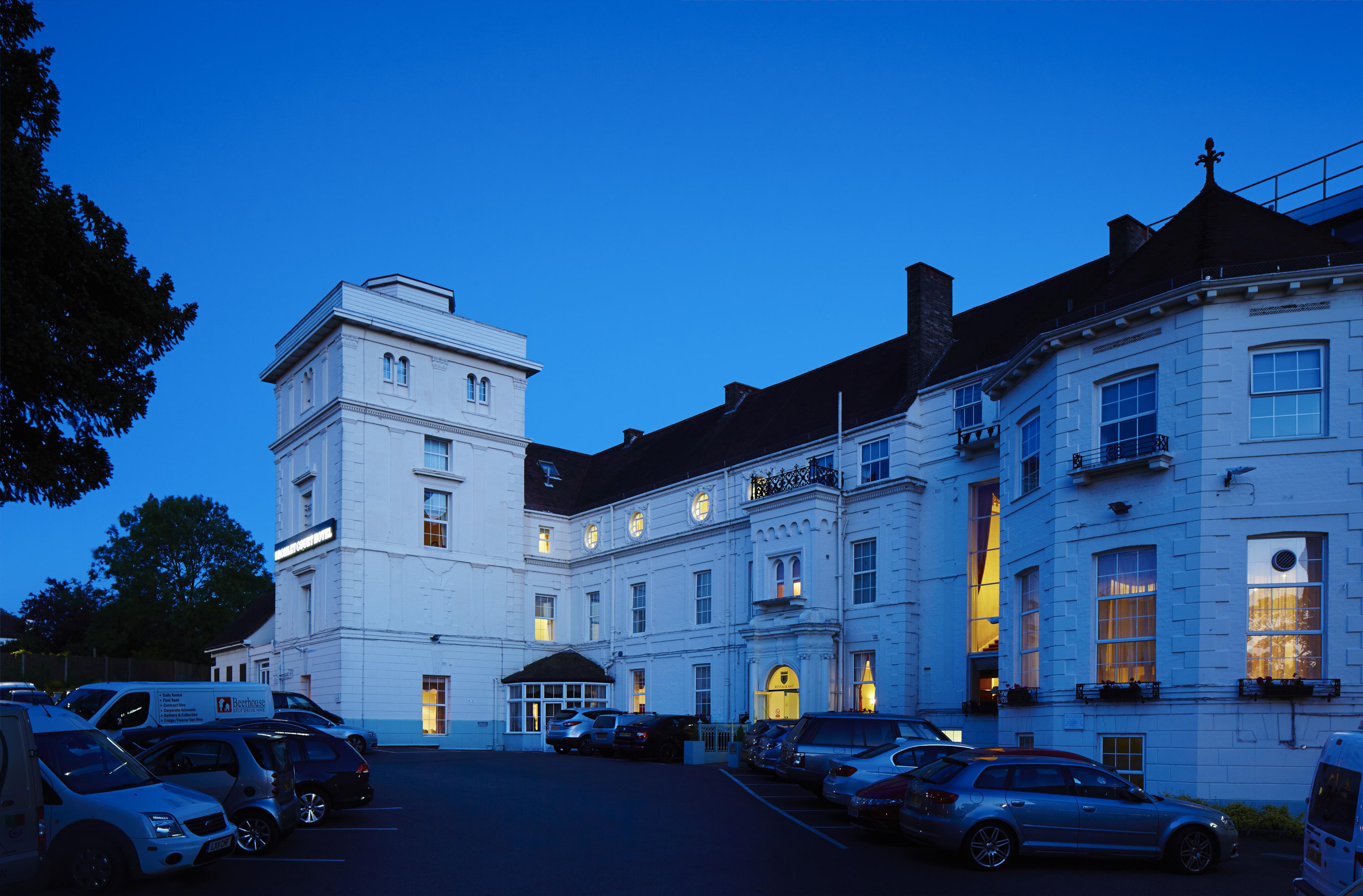 Bromley Court Hotel London Eksteriør billede