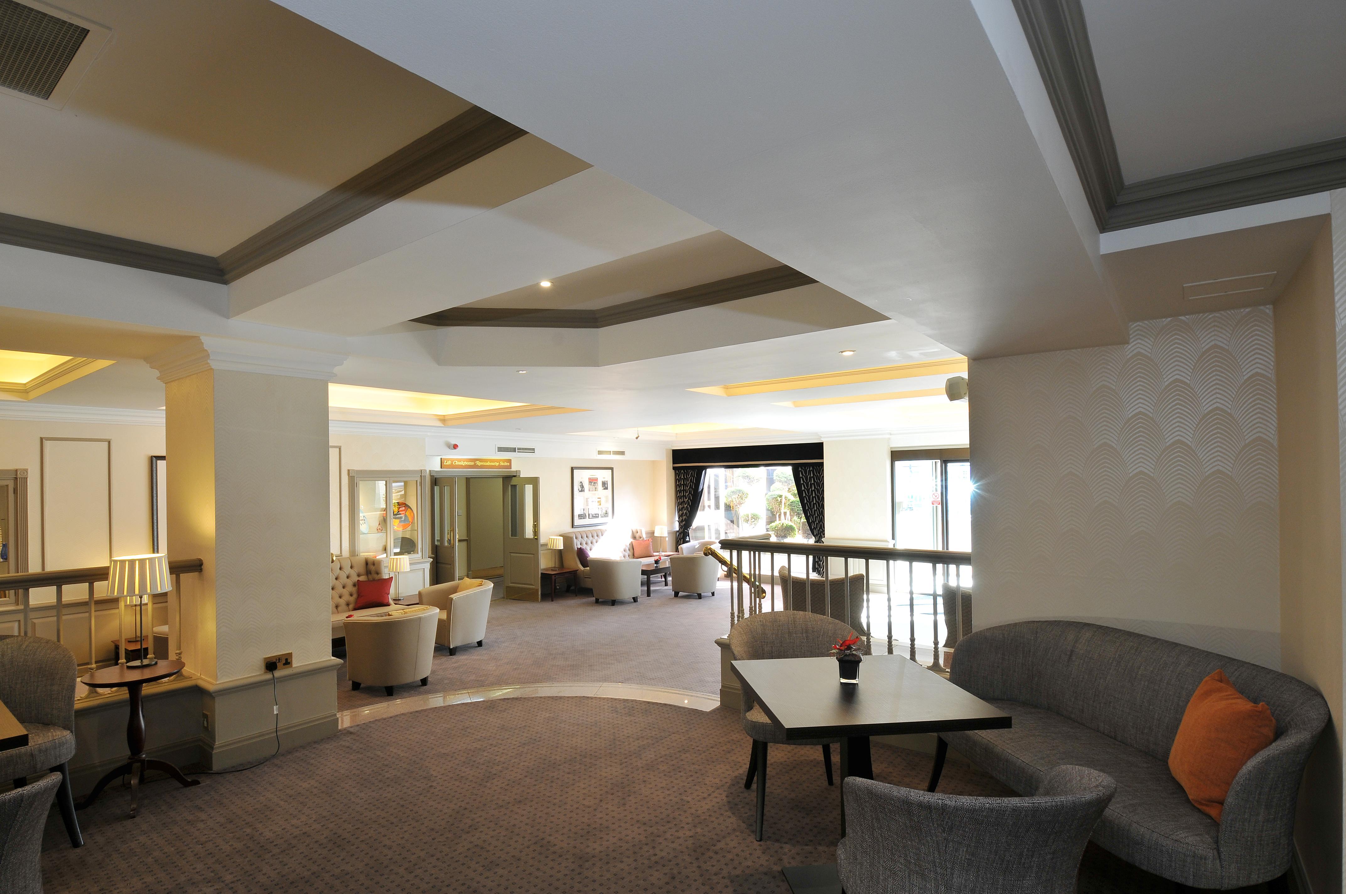 Bromley Court Hotel London Eksteriør billede