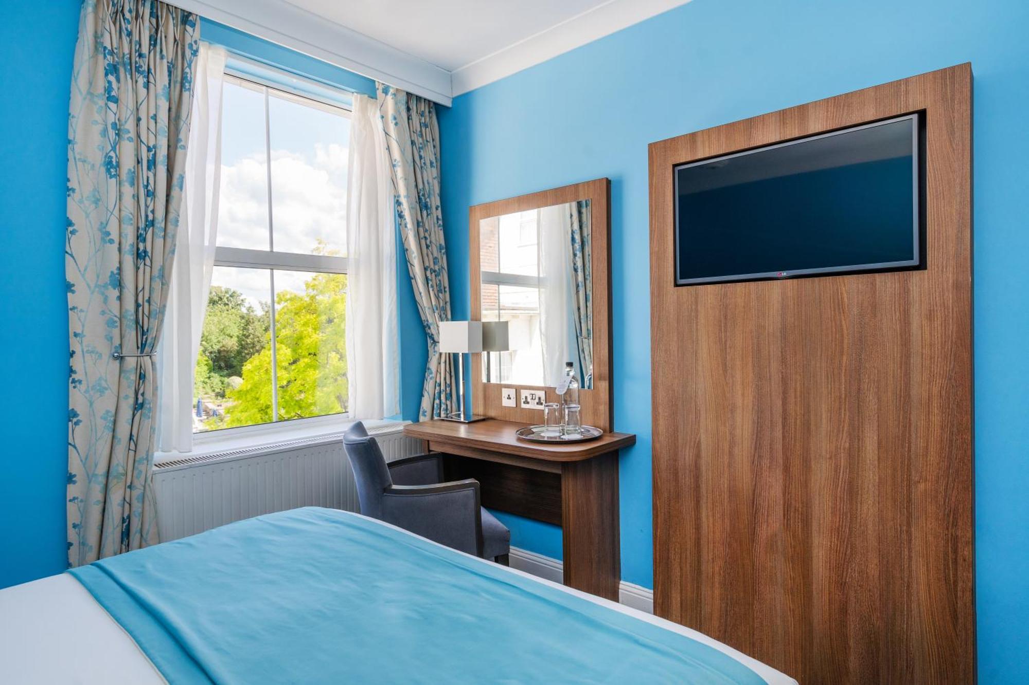 Bromley Court Hotel London Eksteriør billede