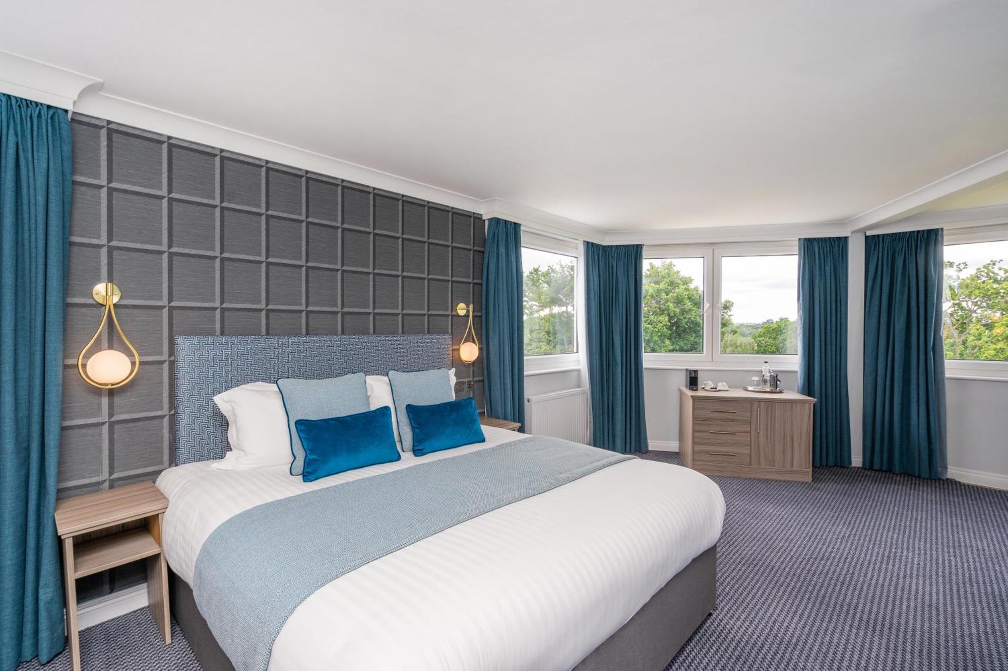 Bromley Court Hotel London Eksteriør billede