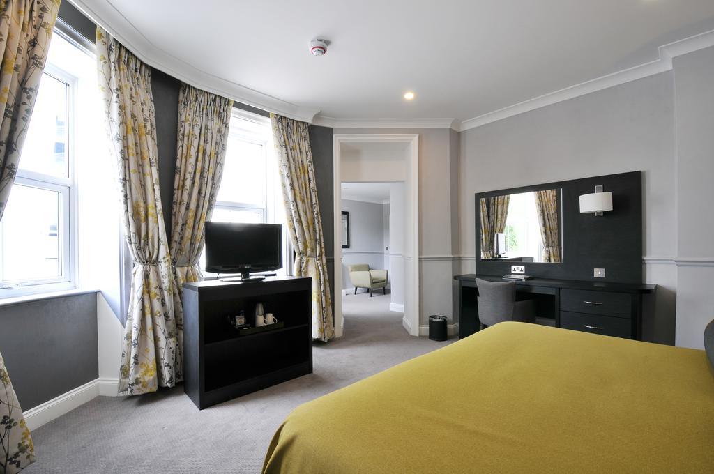 Bromley Court Hotel London Eksteriør billede