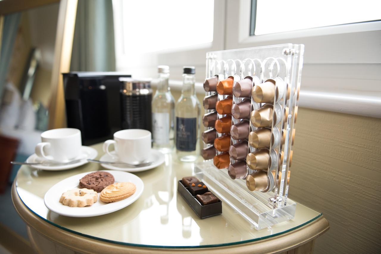 Bromley Court Hotel London Eksteriør billede