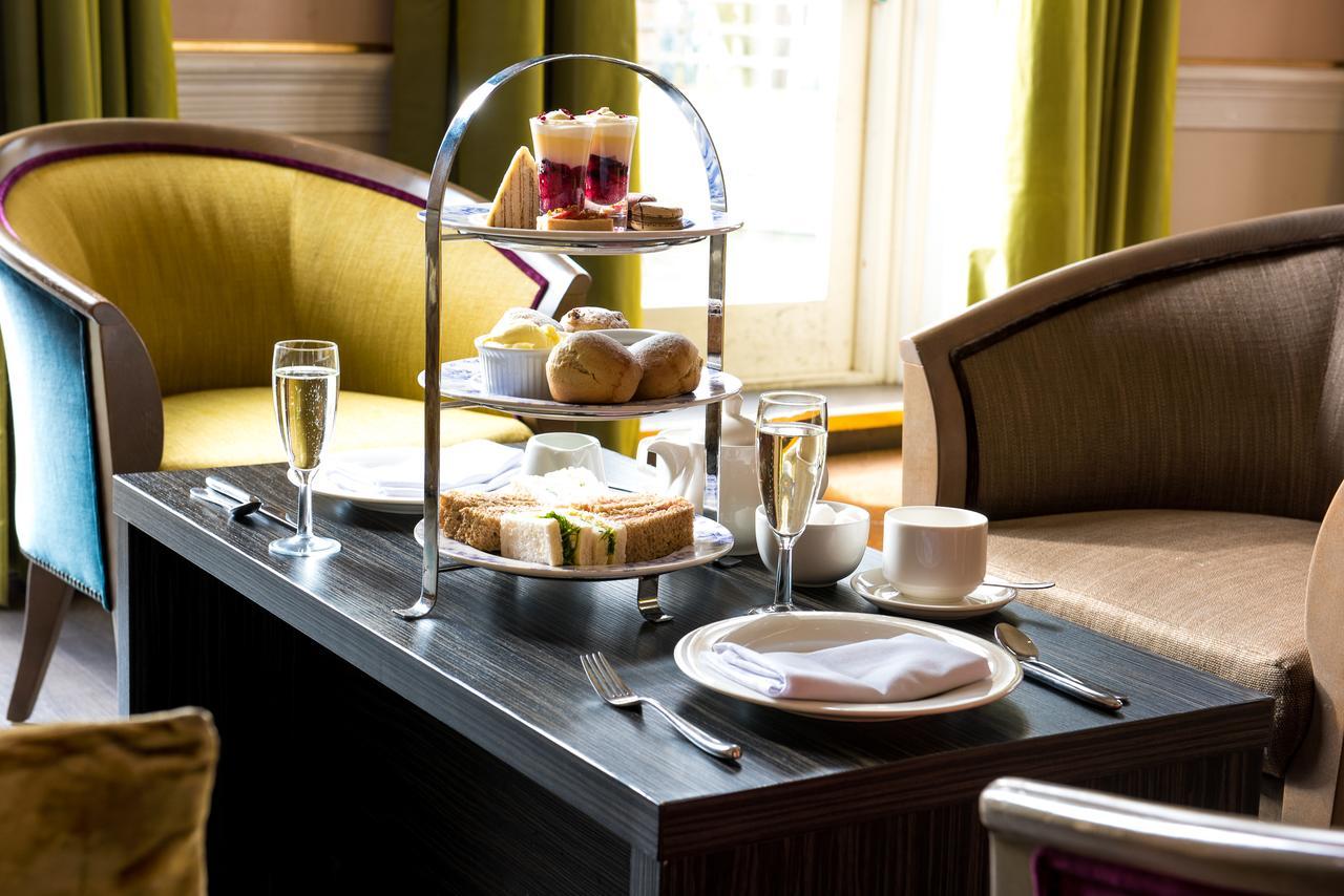 Bromley Court Hotel London Eksteriør billede